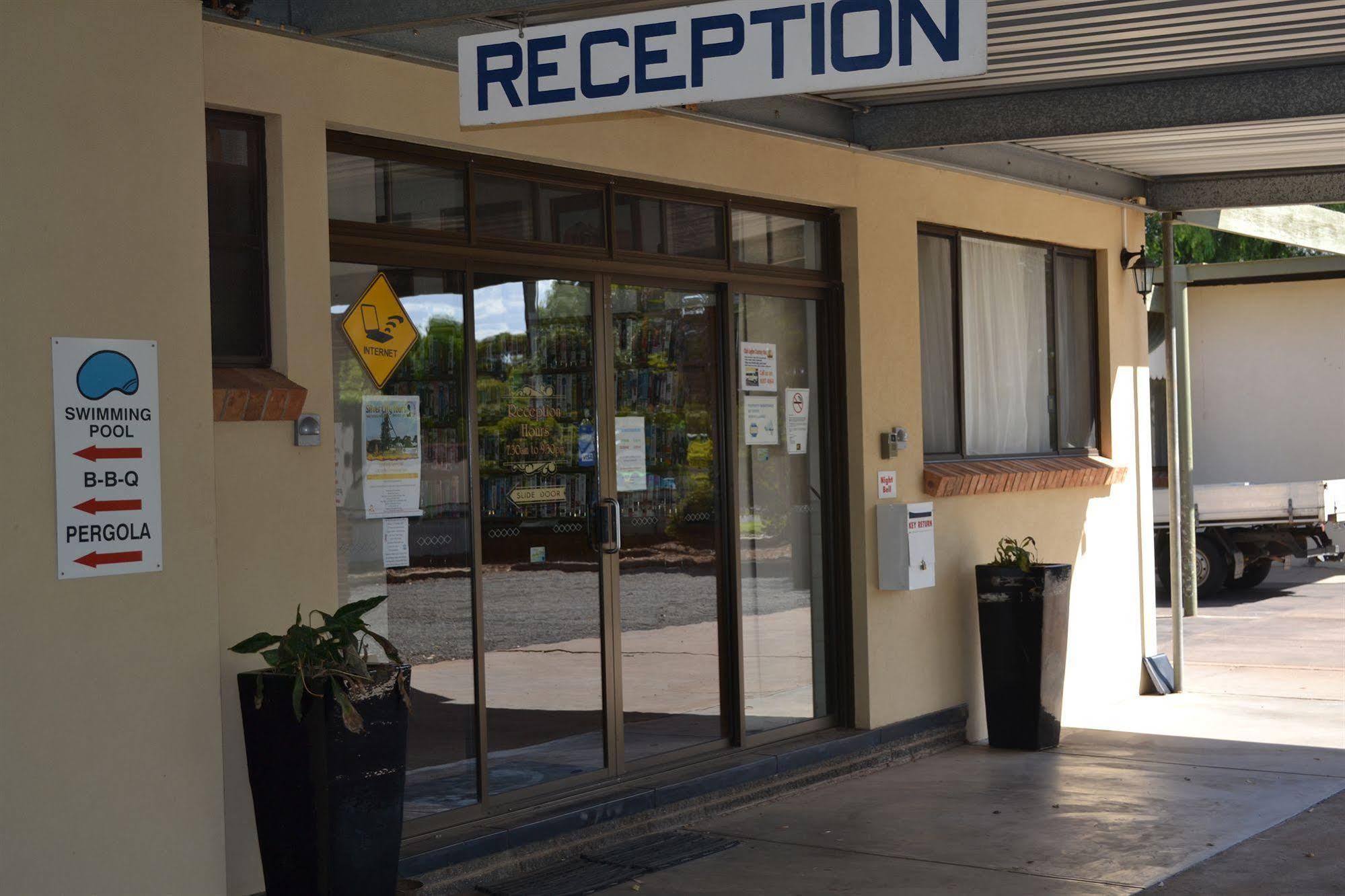 Sturt Motel Broken Hill Esterno foto